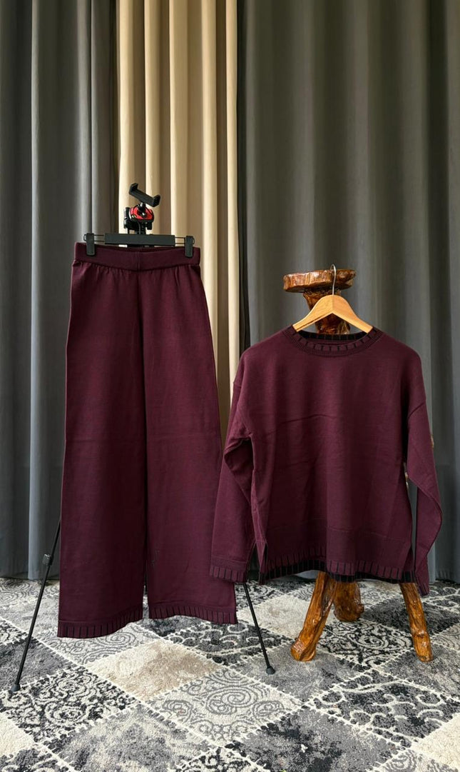 Chic Knit Loungewear Set: Oversized Sweater & Wide-Leg Trousers