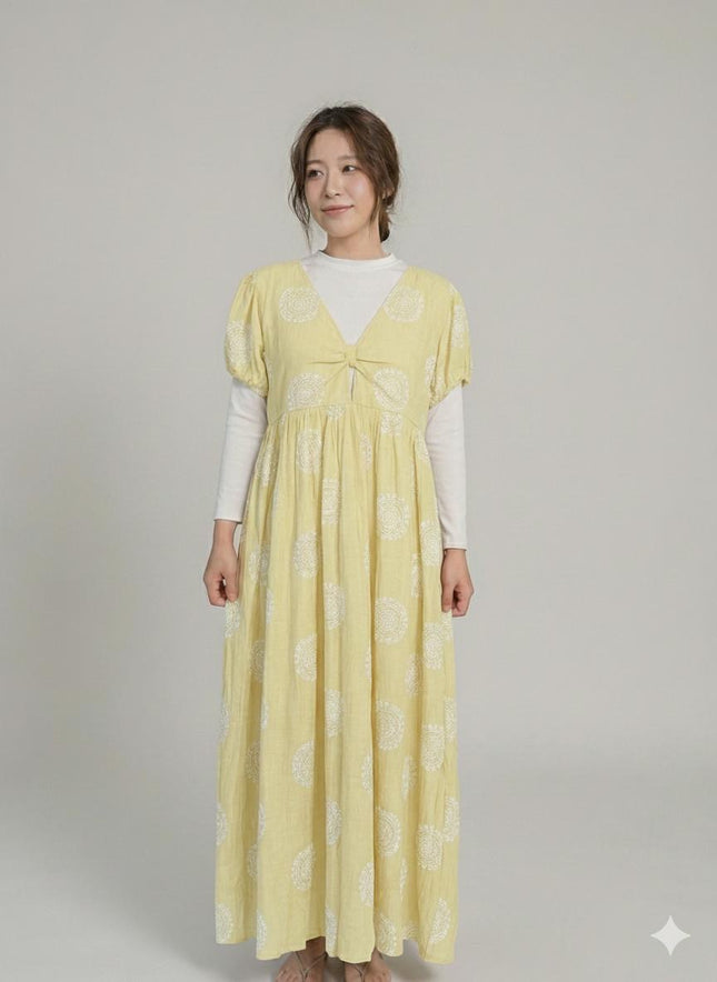 Bohemian Mandala Print Midi Dress with V-Neck and Puff Sleeves