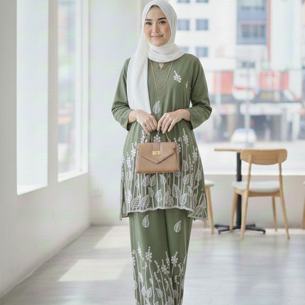 Embroidered Kurta and Wide-Leg Pant Co-ord Set