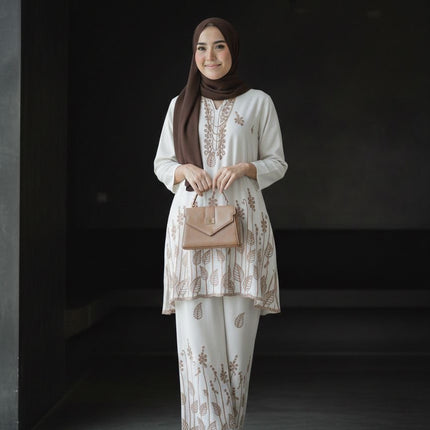 Embroidered Kurta and Wide-Leg Pant Co-ord Set